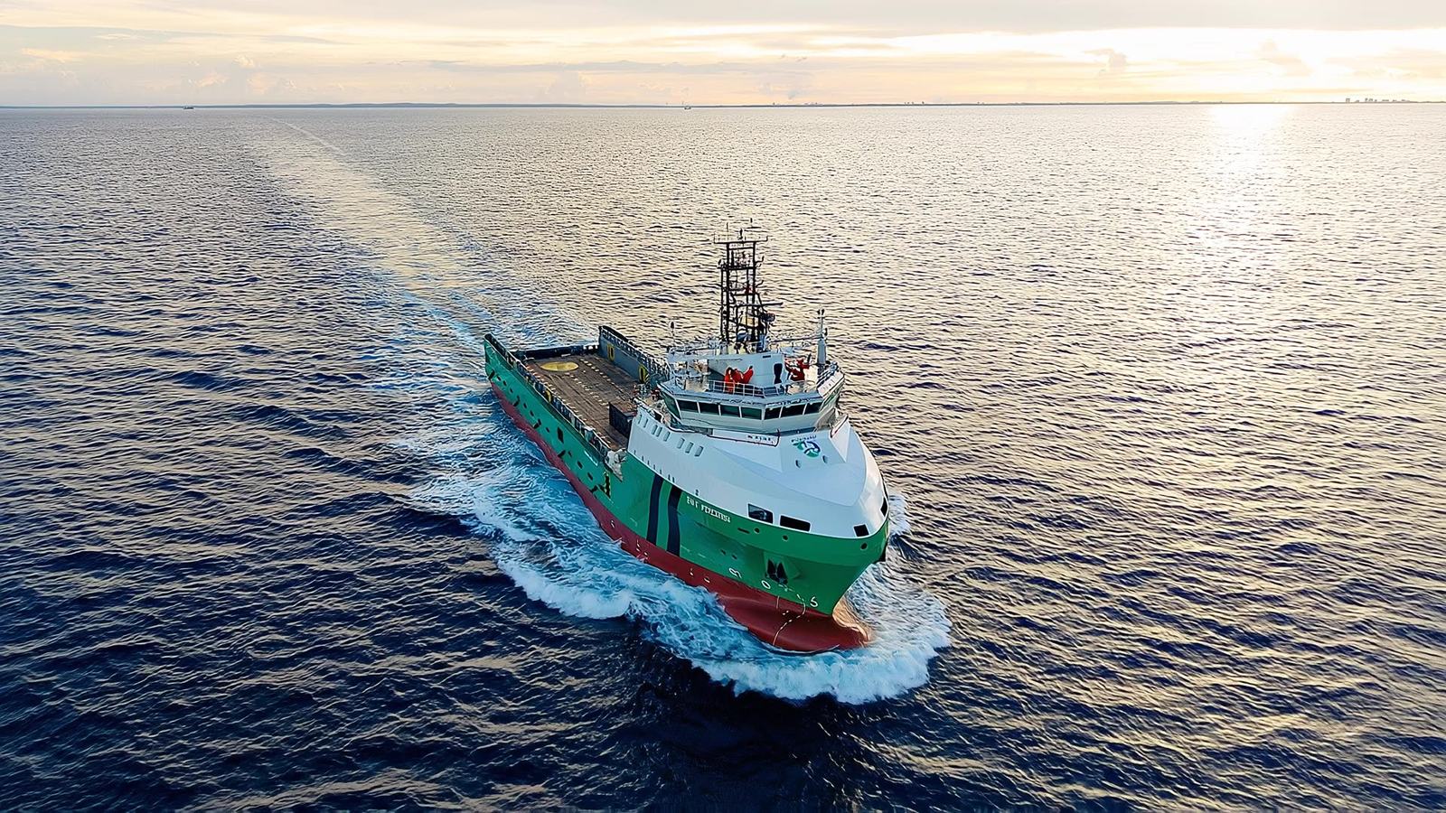 PSV Peregrina navegando, vista aérea